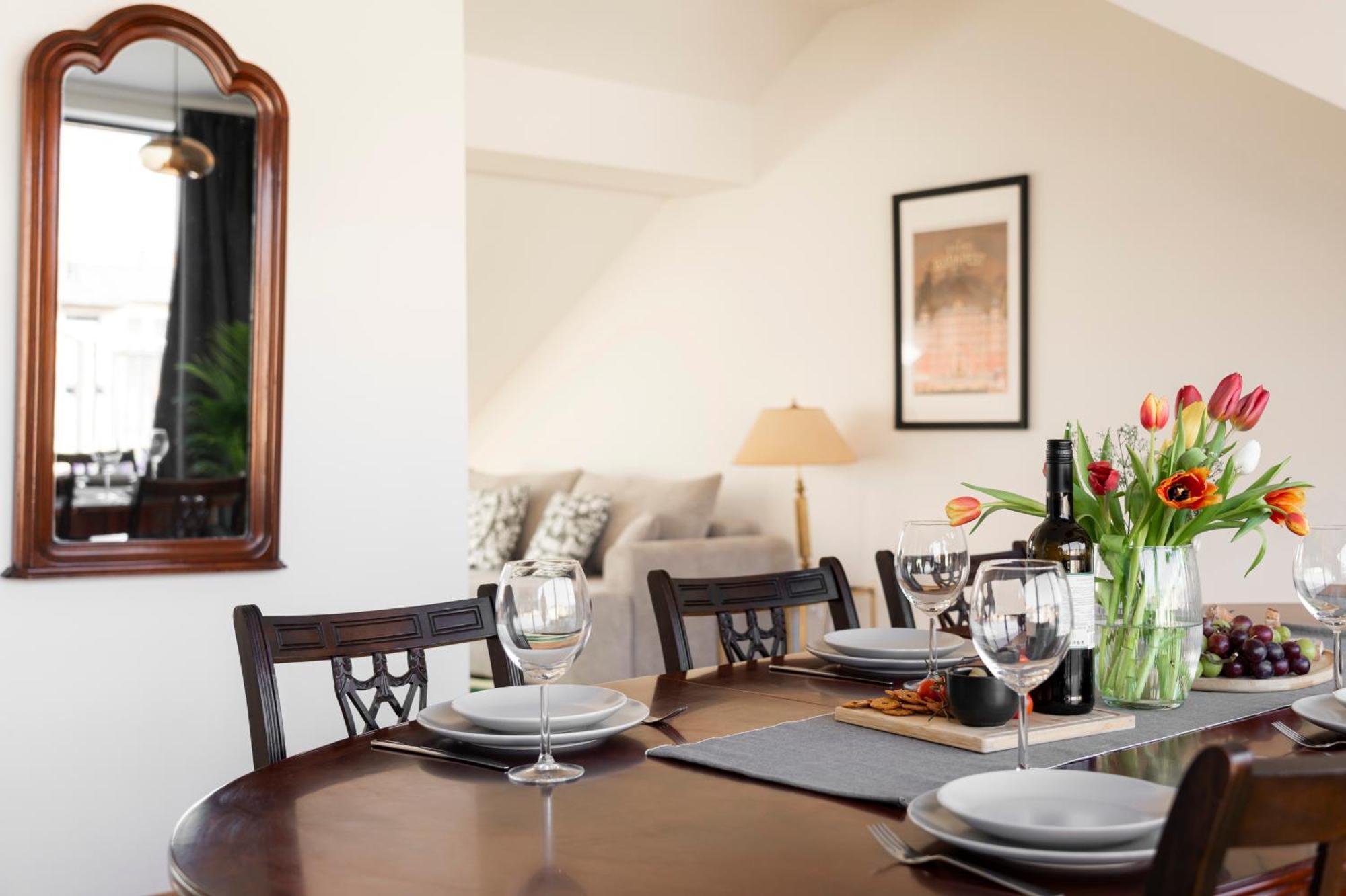 Visit Oomph Apartments Πράγα Εξωτερικό φωτογραφία