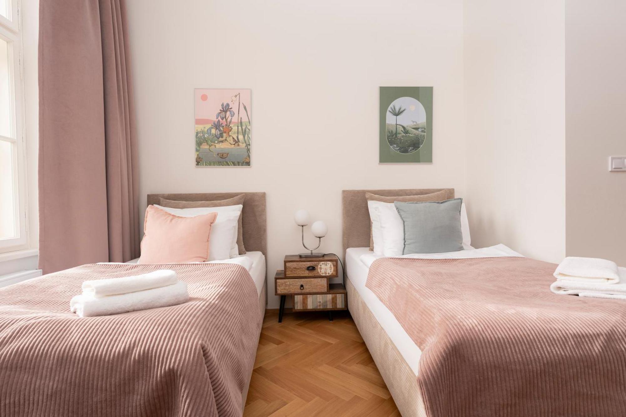 Visit Oomph Apartments Πράγα Εξωτερικό φωτογραφία